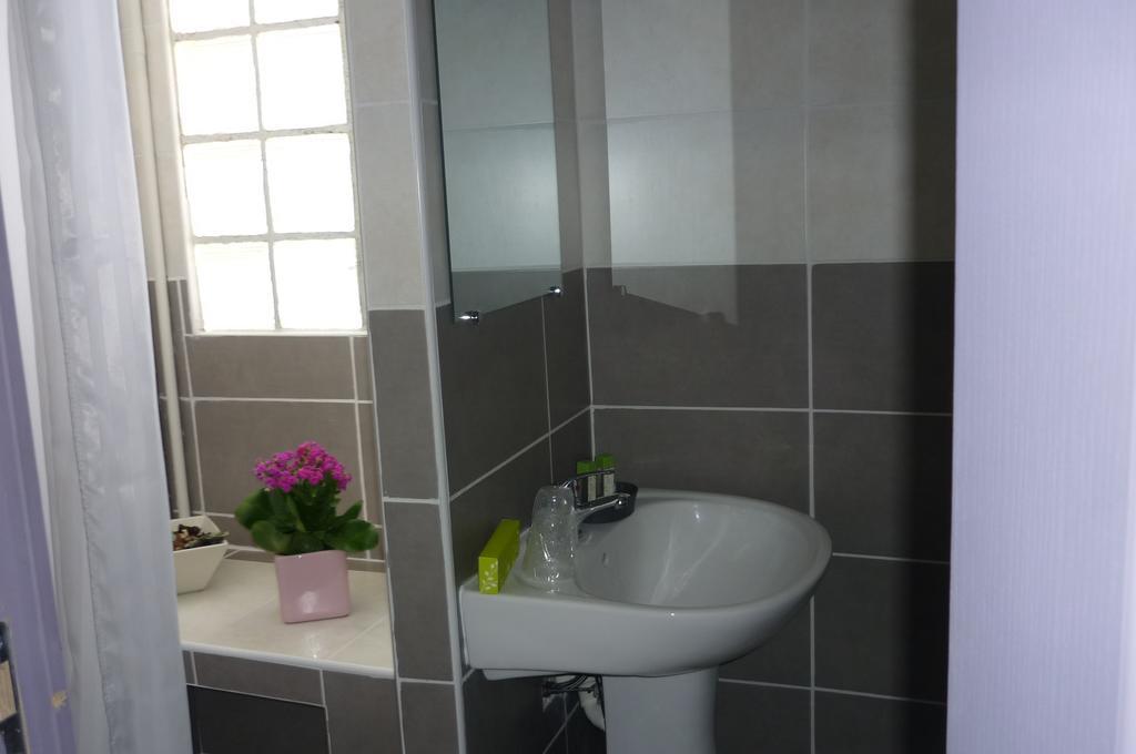 L'Hospitalet Saint Charles Hotel Montpellier Room photo